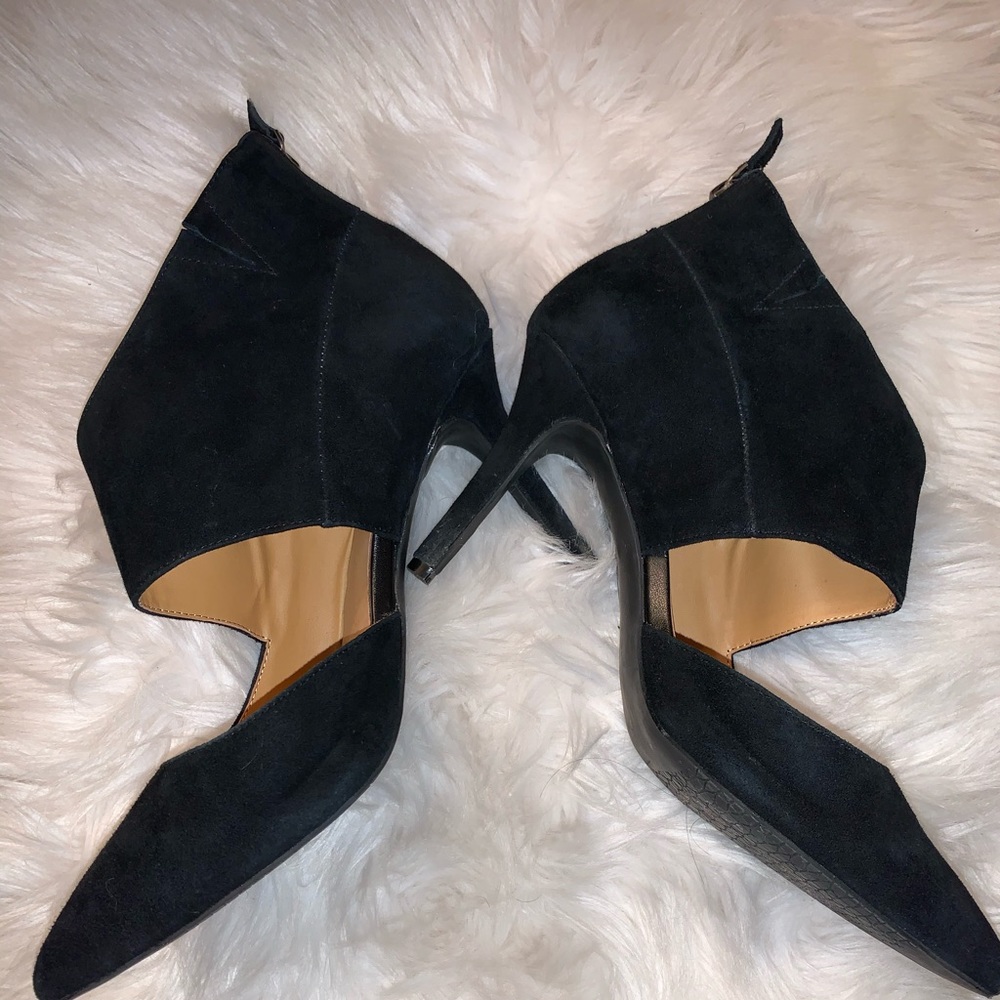 Black Suede Pumps
